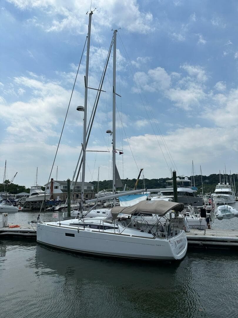 2019 Jeanneau Sun Odyssey 349