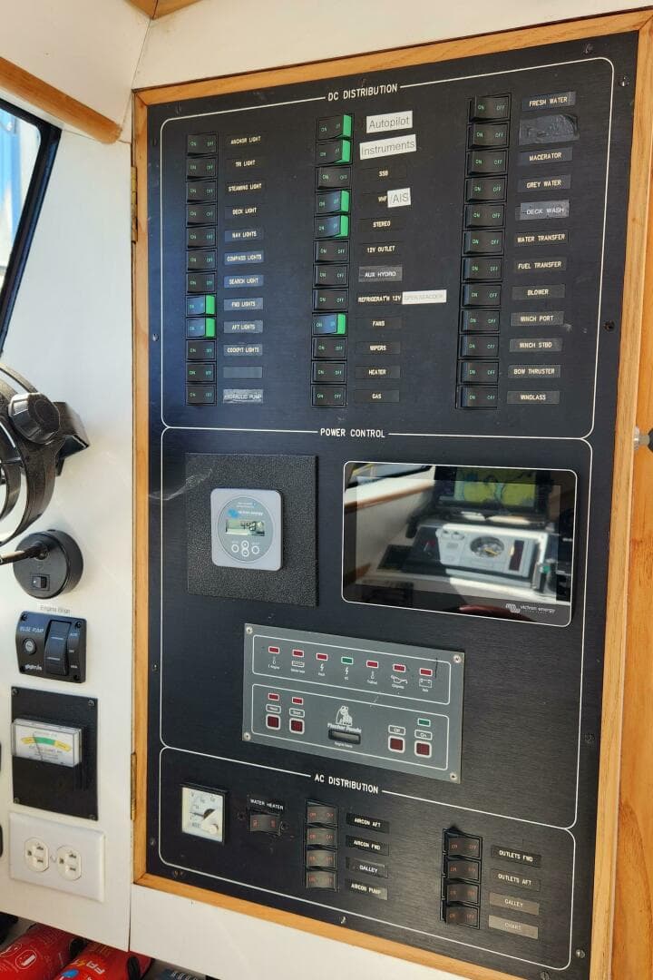 2004 Dudley Dix Jacobs Bros 43 Pilot