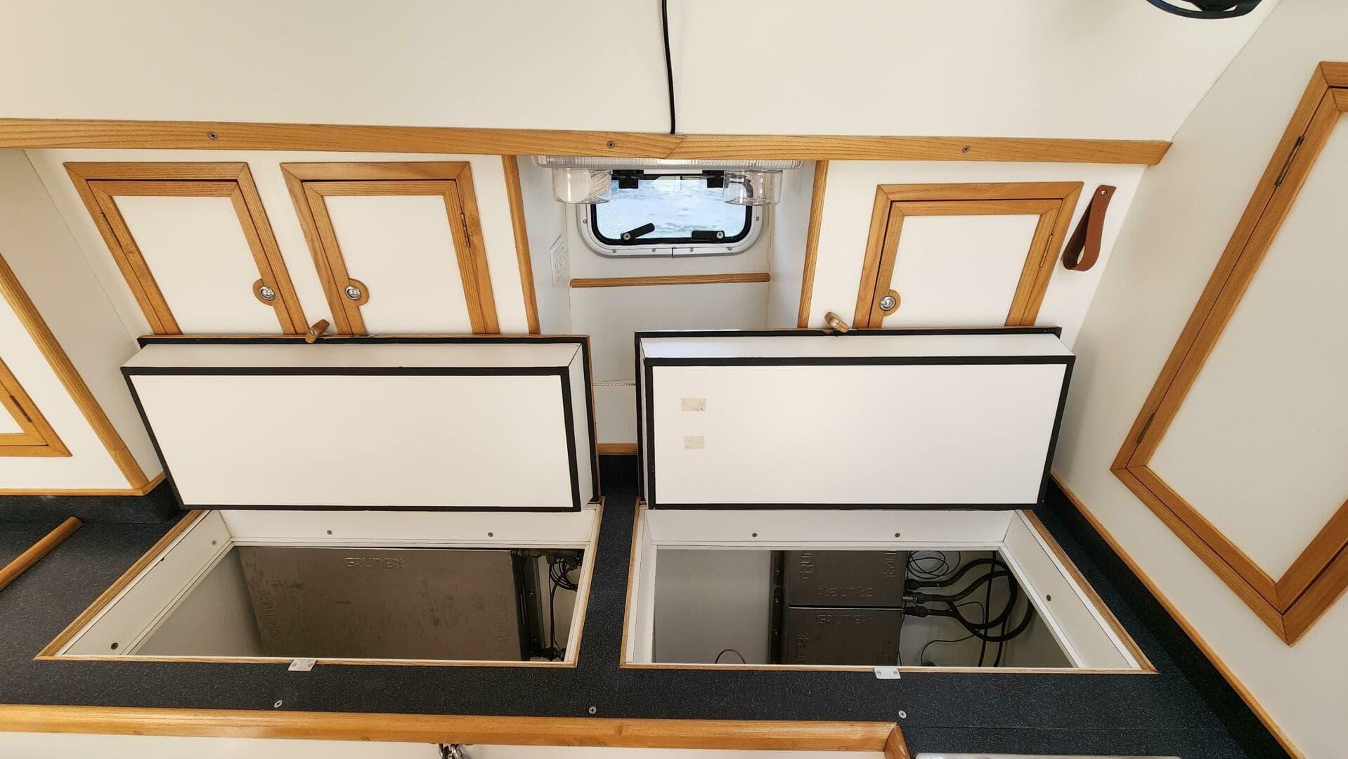 2004 Dudley Dix Jacobs Bros 43 Pilot