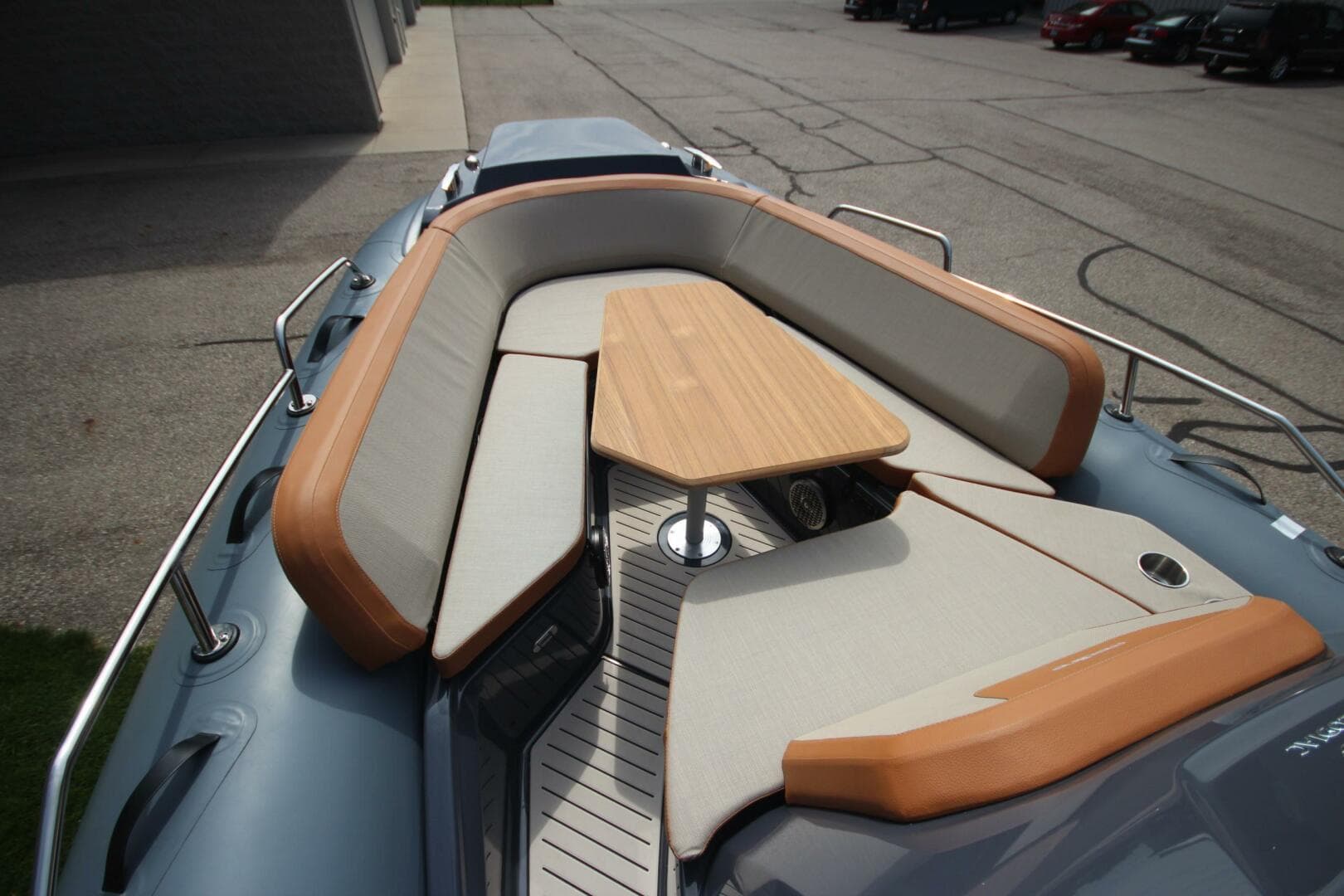 2024 Zodiac Medline 9 NEO