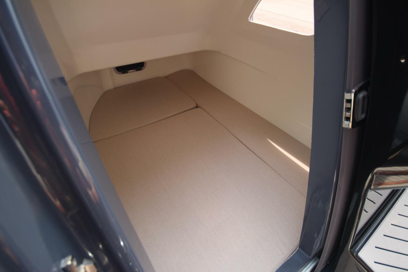 2024 Zodiac Medline 9 NEO