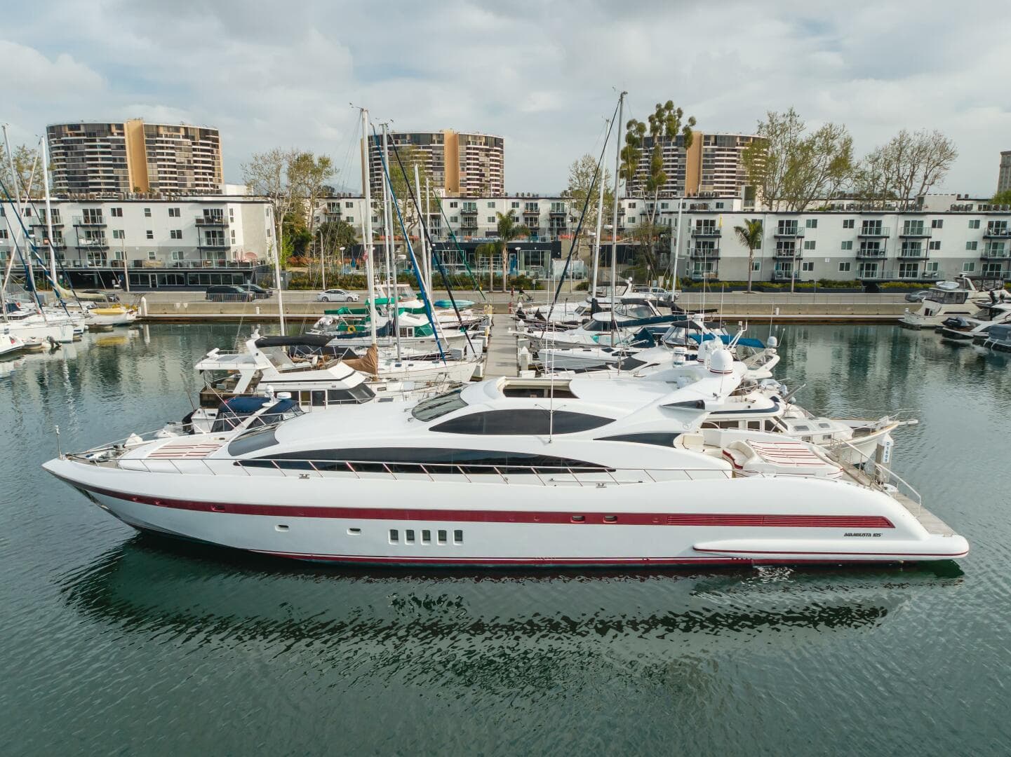 2004 Mangusta 105 Sport