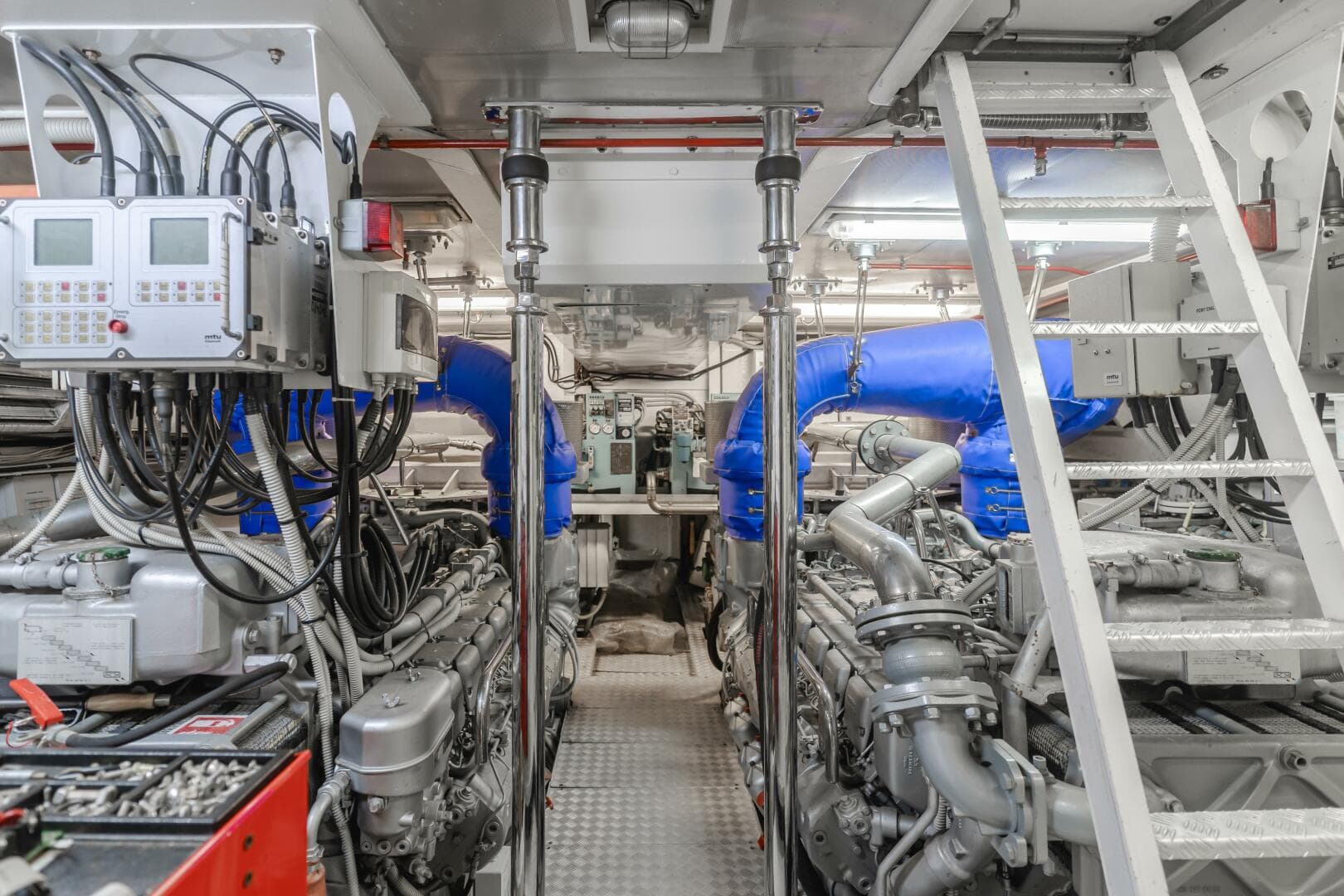 2004 Mangusta 105 Sport