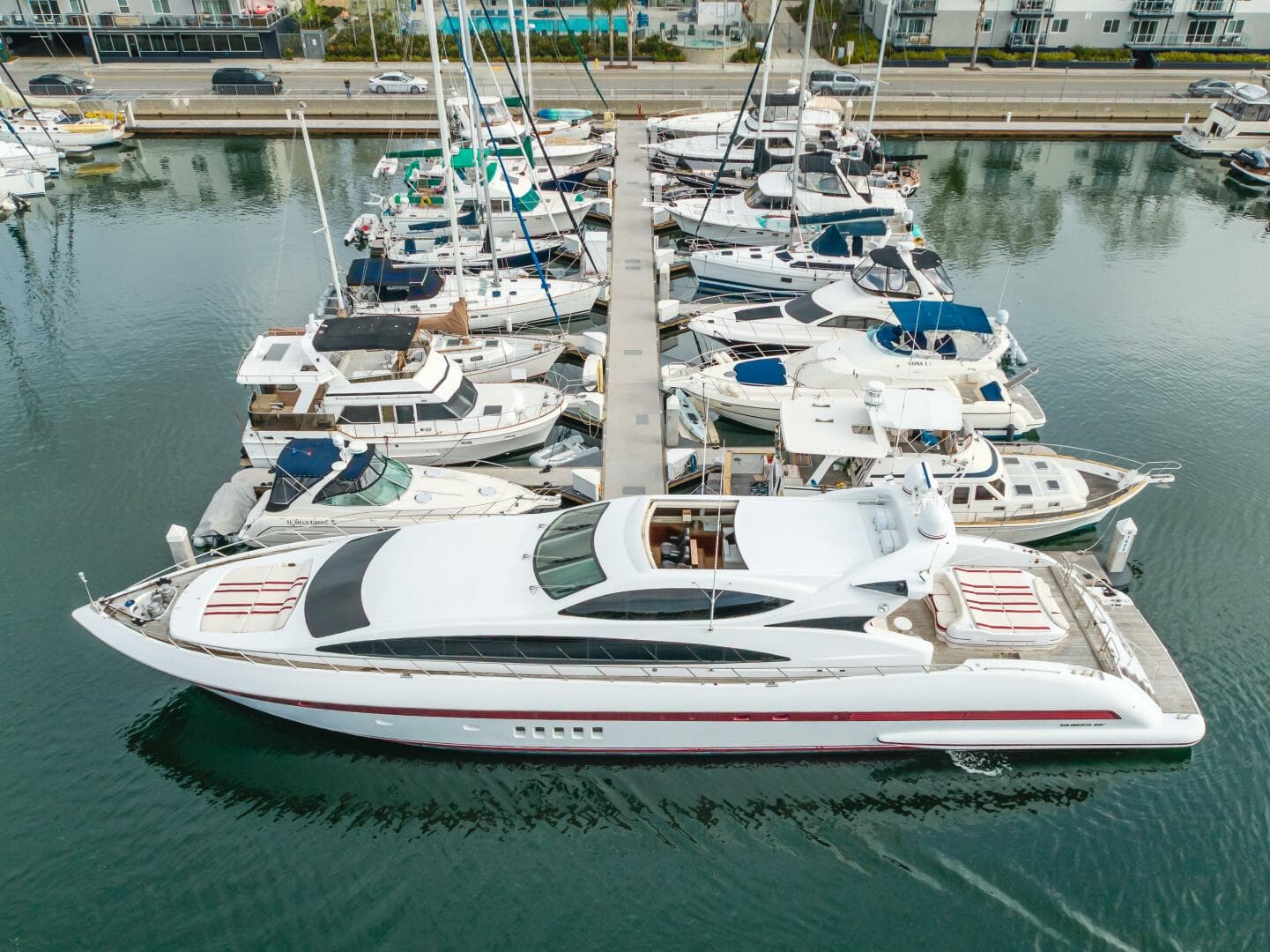 2004 Mangusta 105 Sport