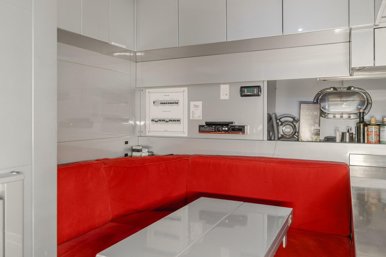 2004 Mangusta 105 Sport