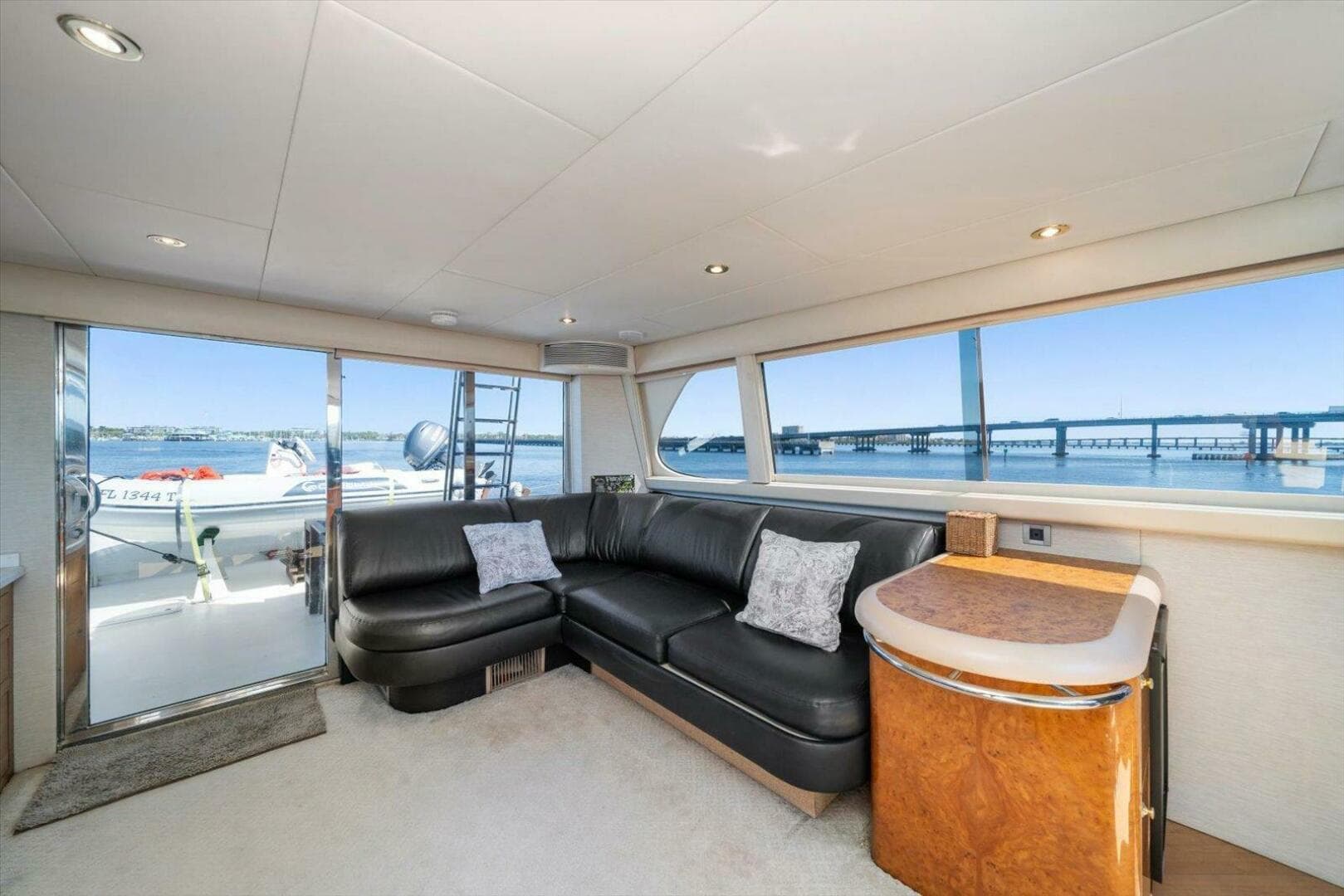 1997 Lazzara Yachts EB 76