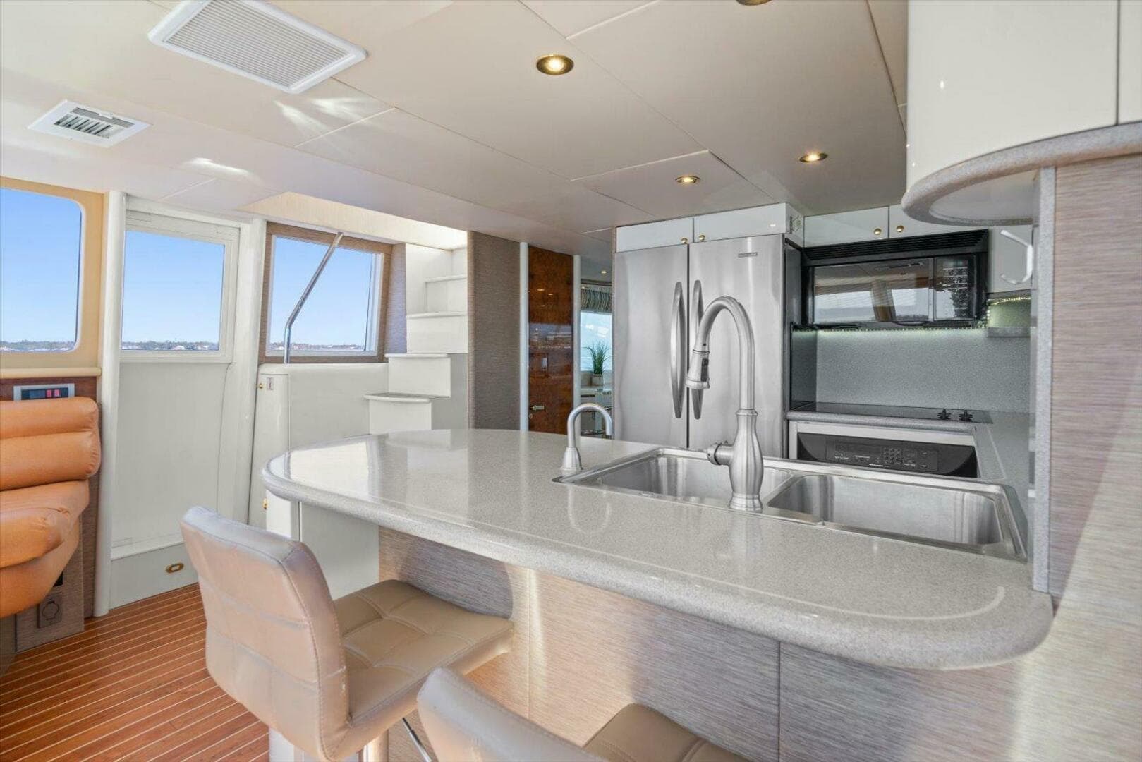 1997 Lazzara Yachts EB 76