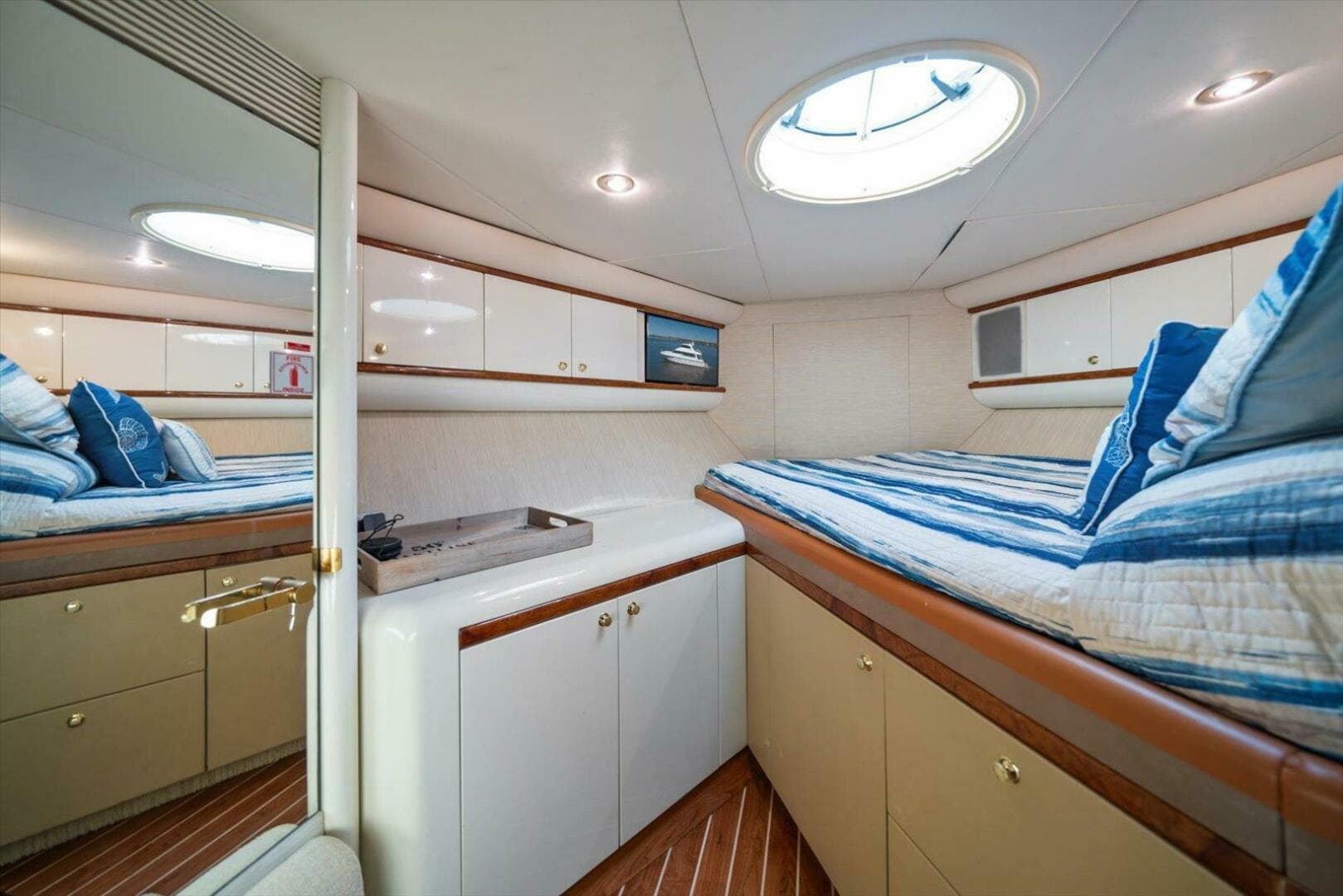 1997 Lazzara Yachts EB 76