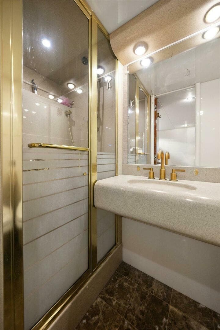 1997 Lazzara Yachts EB 76