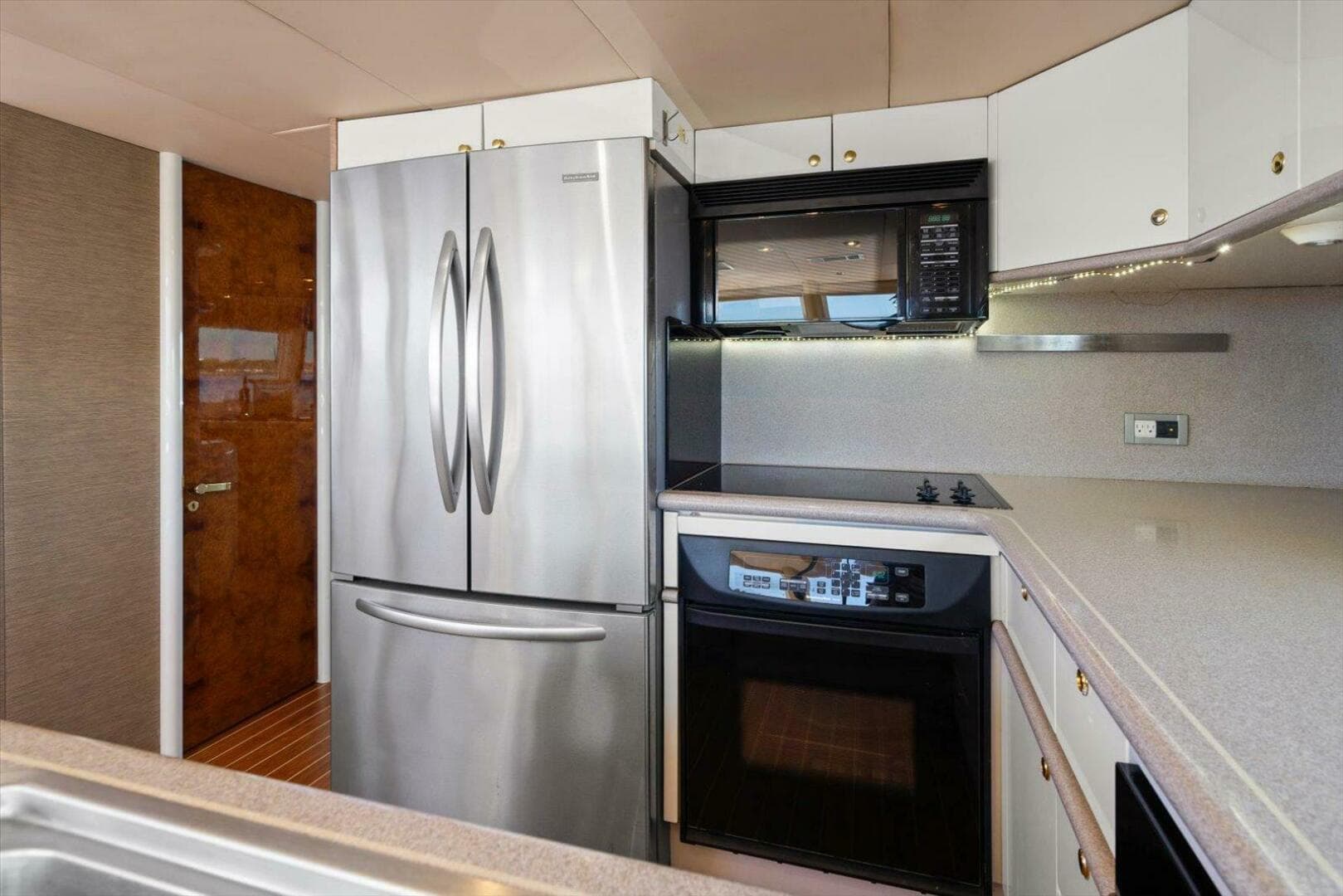 1997 Lazzara Yachts EB 76