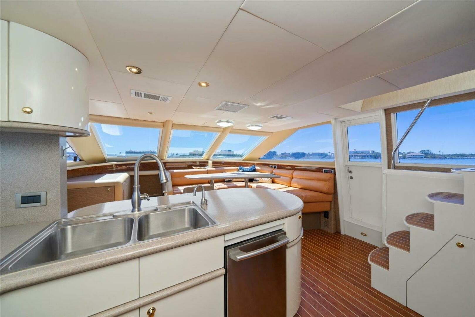 1997 Lazzara Yachts EB 76