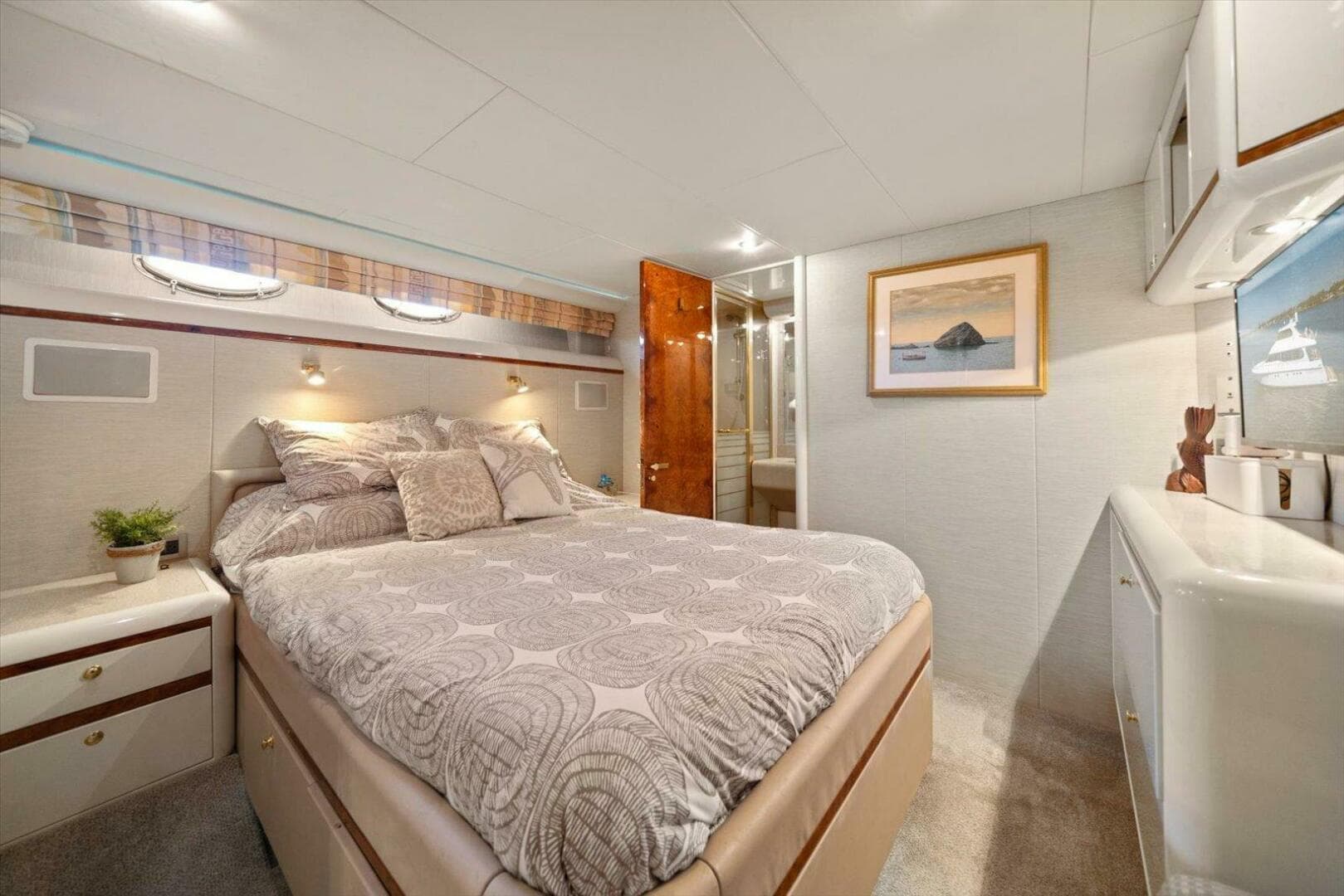 1997 Lazzara Yachts EB 76