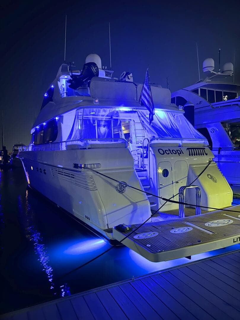 1997 Lazzara Yachts EB 76