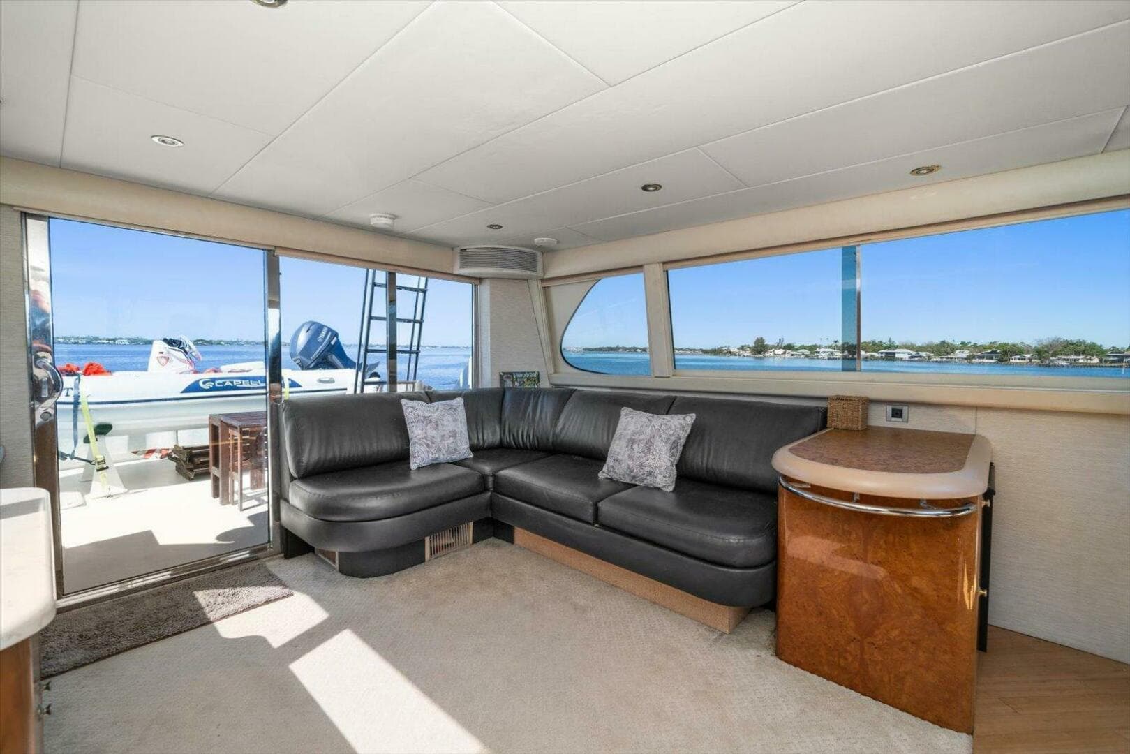 1997 Lazzara Yachts EB 76