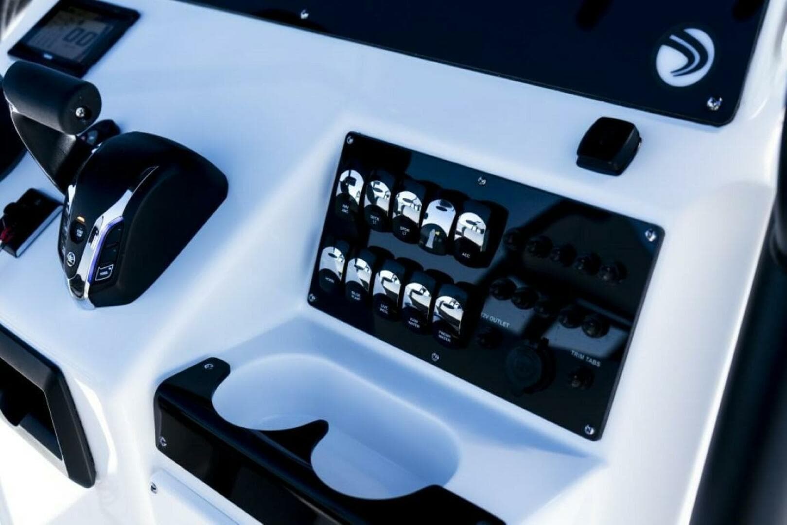 2025 Edgewater 208CC