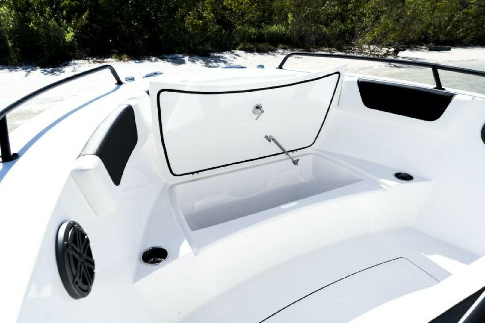 2025 Edgewater 208CC