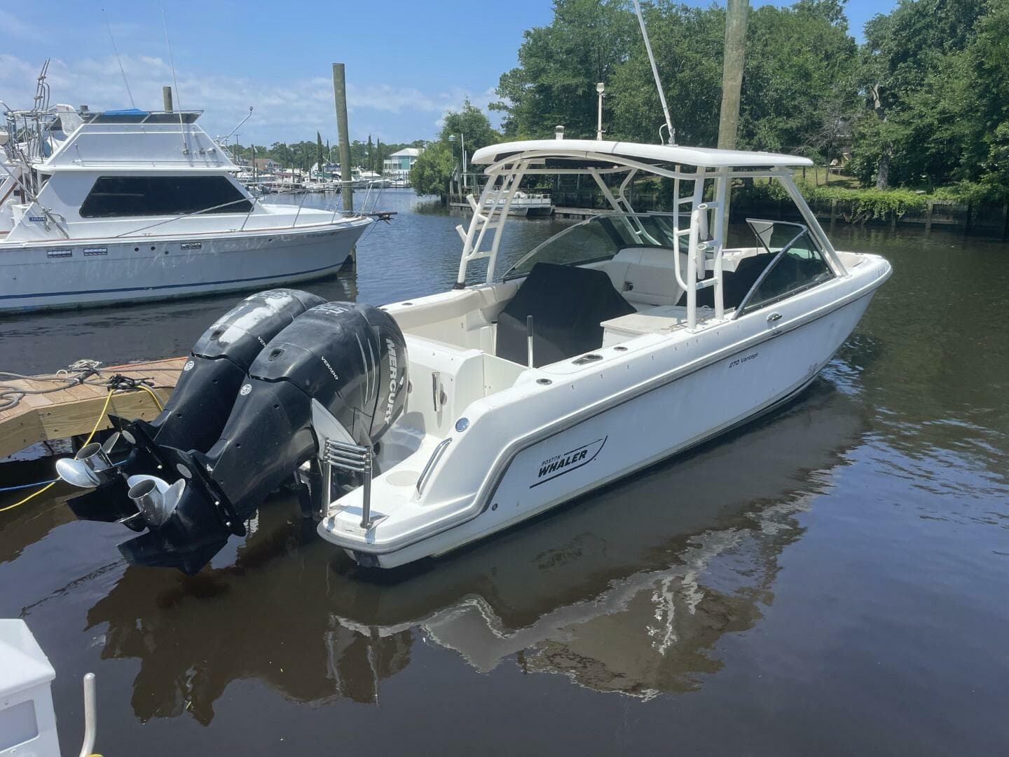 2016 Boston Whaler 270 Vantage
