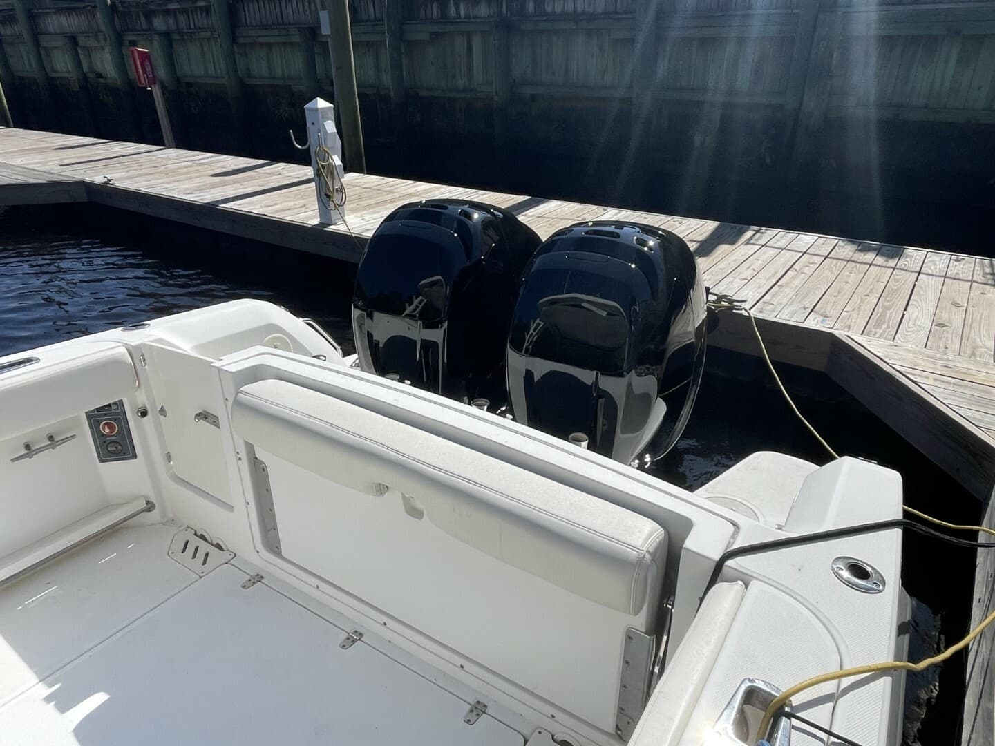 2016 Boston Whaler 270 Vantage