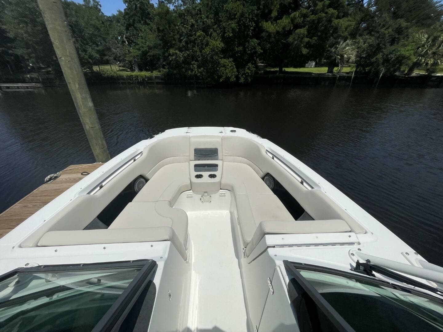 2016 Boston Whaler 270 Vantage