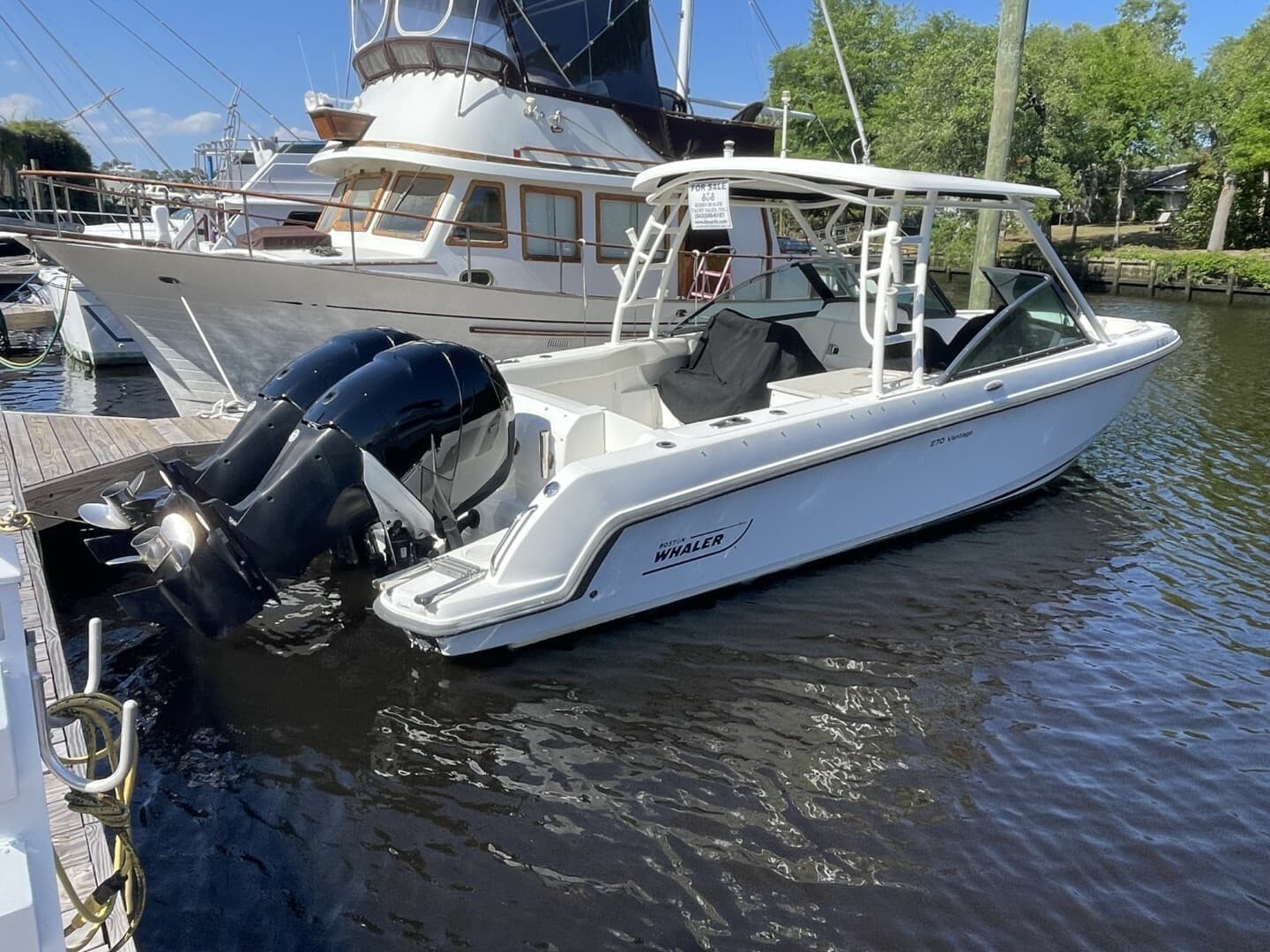 2016 Boston Whaler 270 Vantage