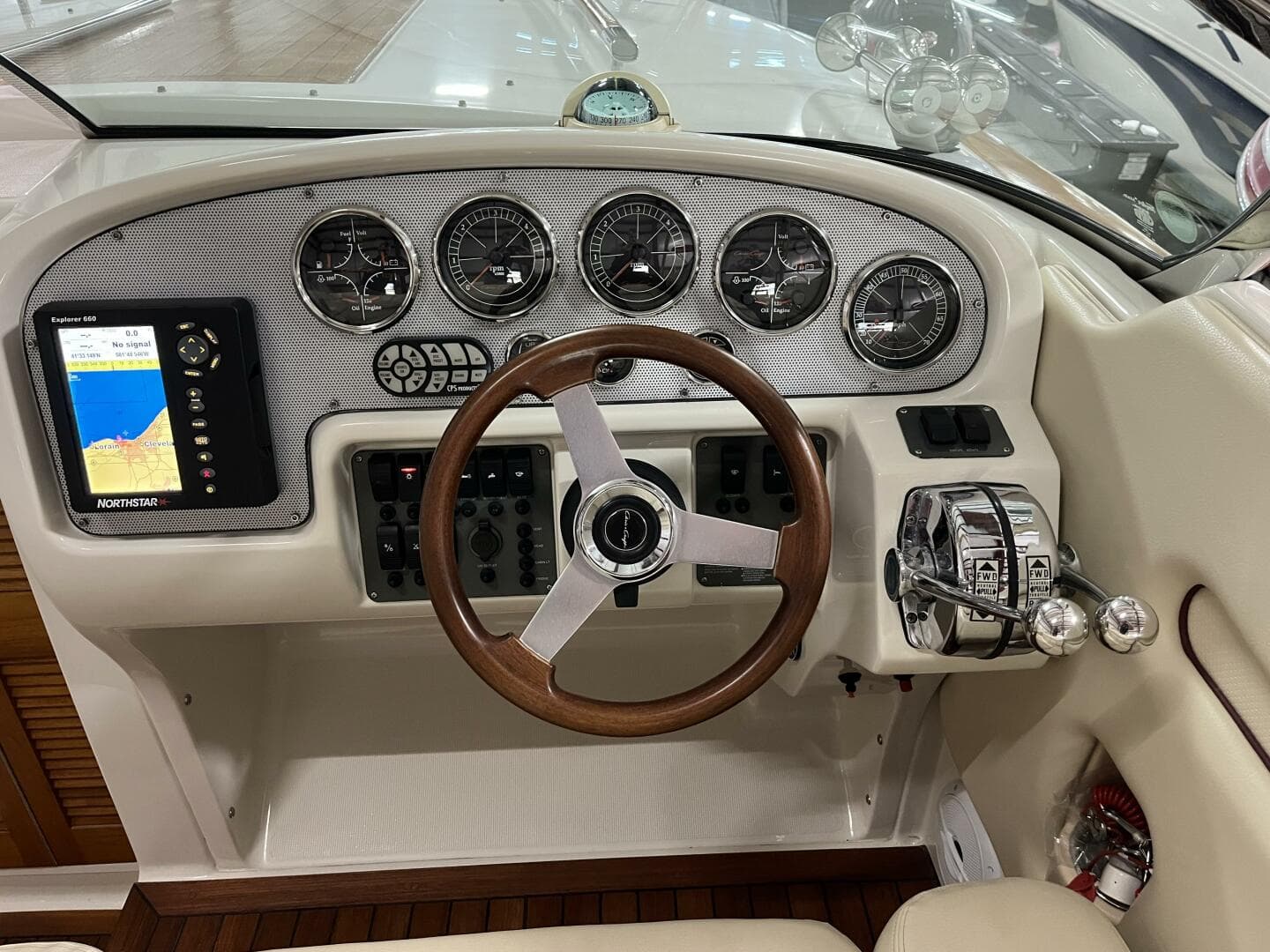 2005 Chris-Craft Corsair 28