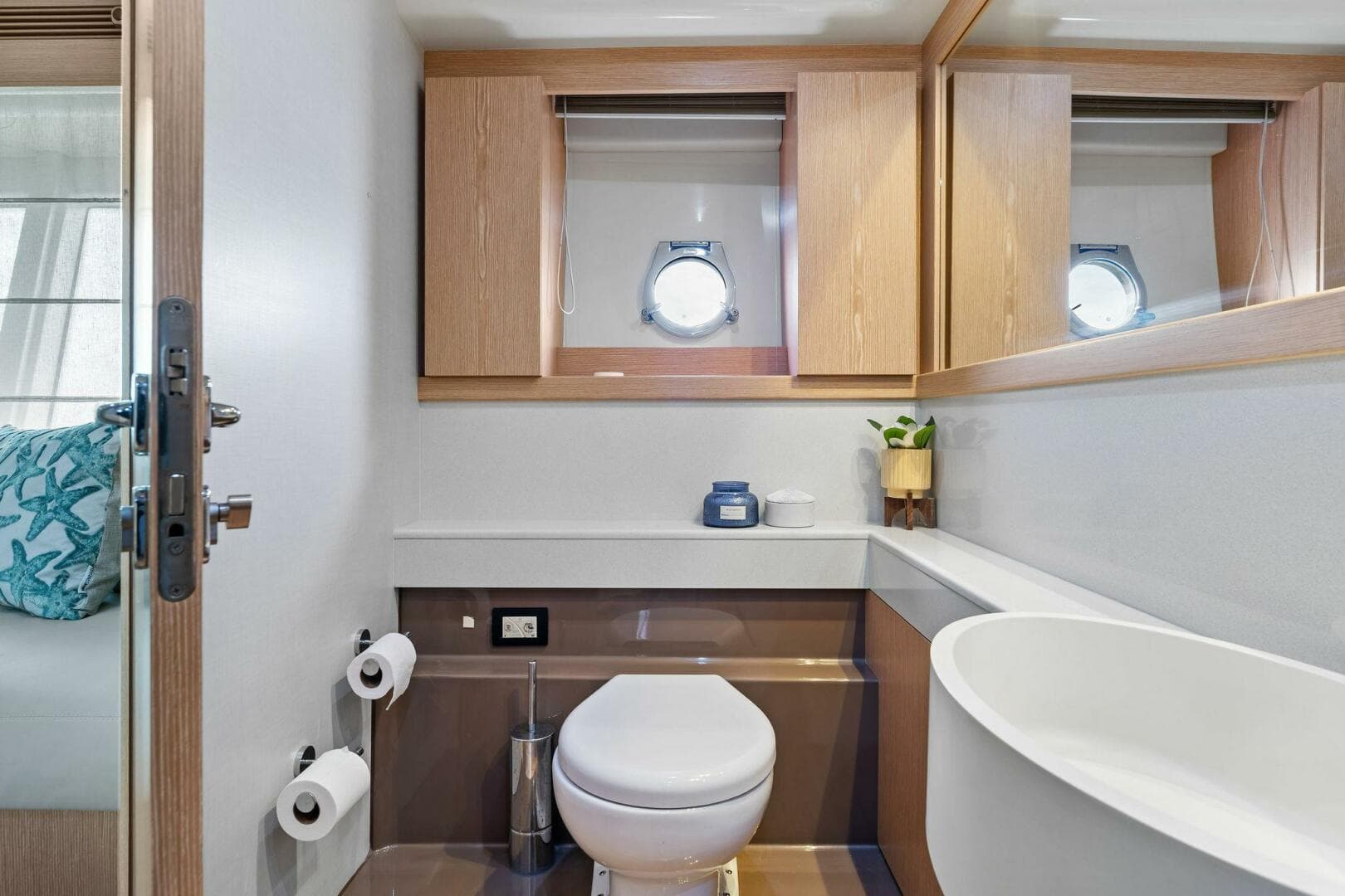 2013 Ferretti Yachts 620