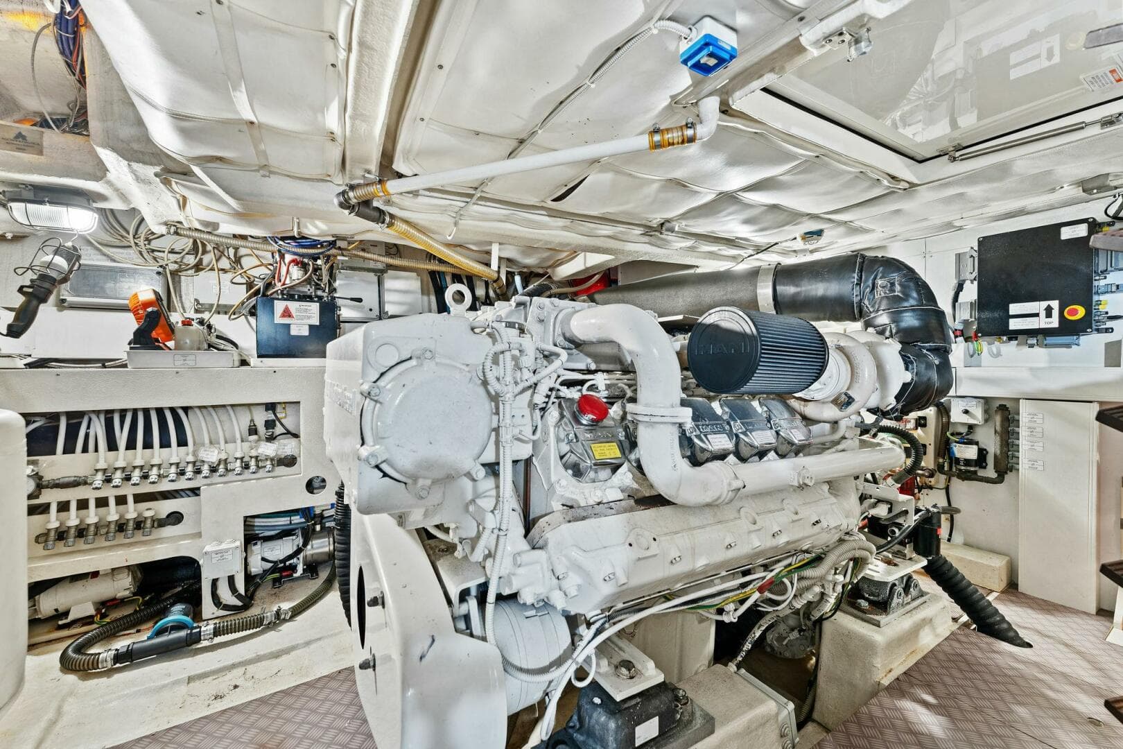 2013 Ferretti Yachts 620