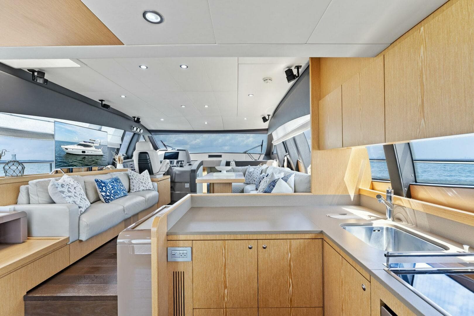 2013 Ferretti Yachts 620