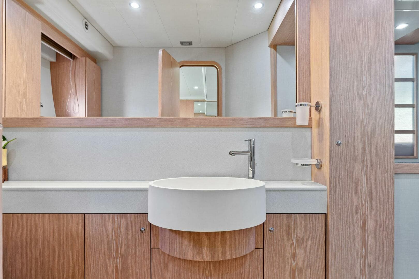 2013 Ferretti Yachts 620