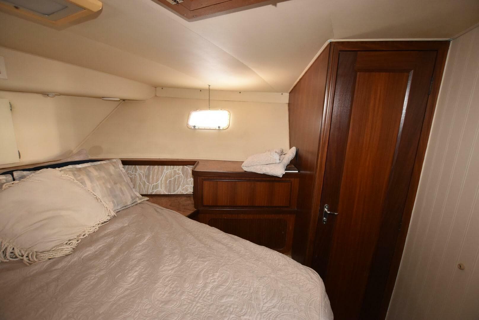 1988 Hatteras 48 Convertible