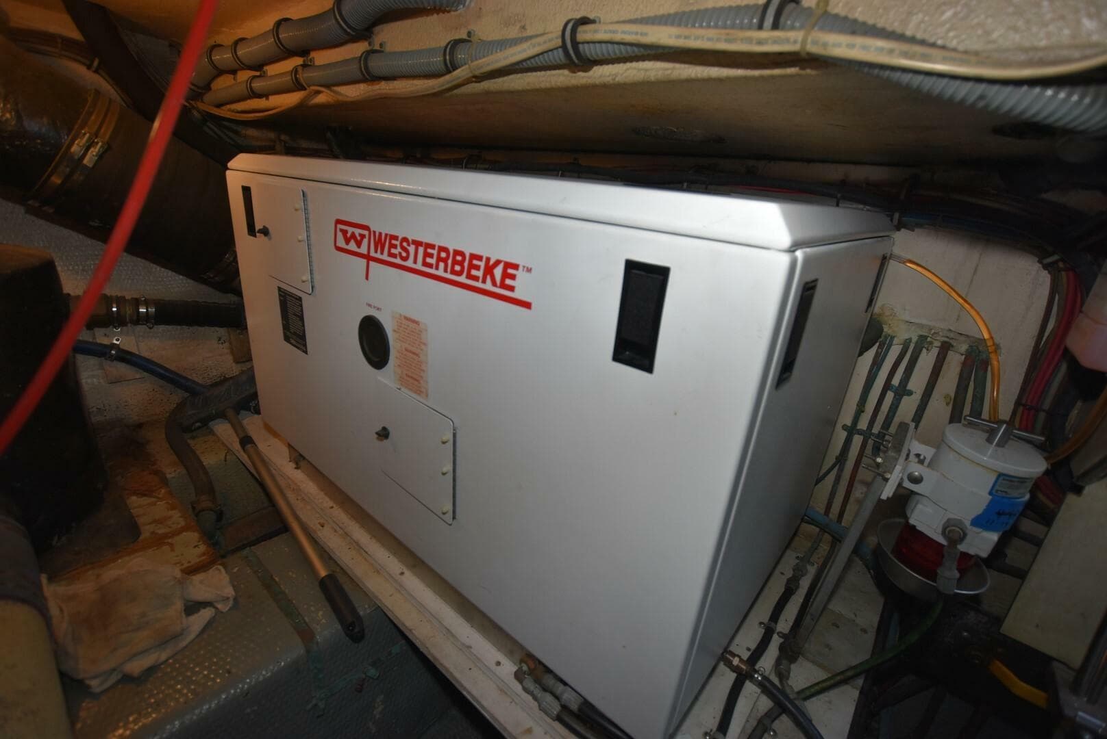 1988 Hatteras 48 Convertible