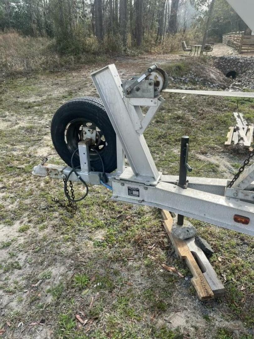 1989 Carver 2557 Montego