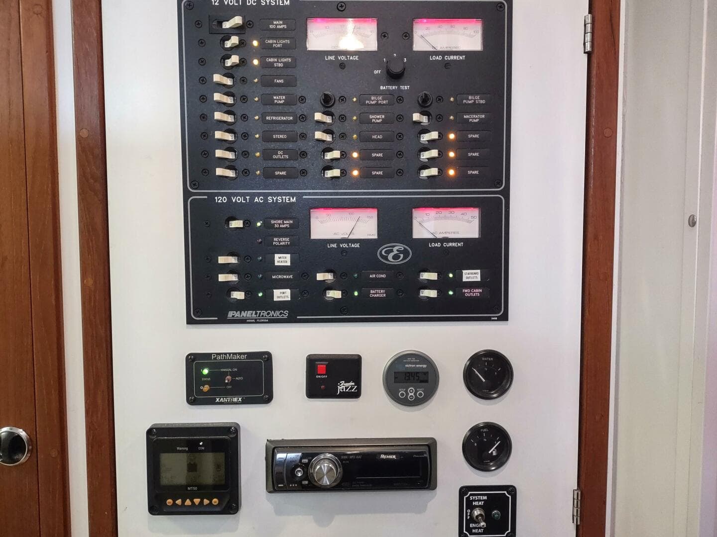 2002 Endeavour Catamaran Trawlercat 36