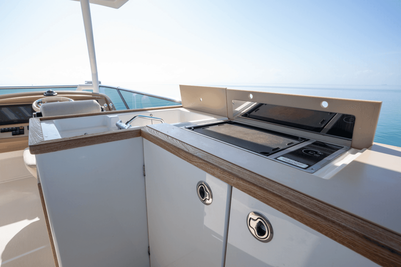 2019 Monte Carlo Yachts MC6