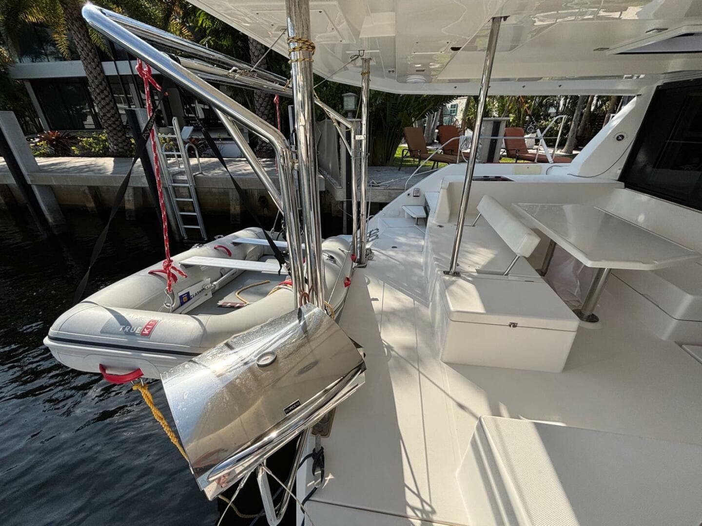 2019-leopard-40-sail-9726073-20250325073400809-1_XLARGE.jpg