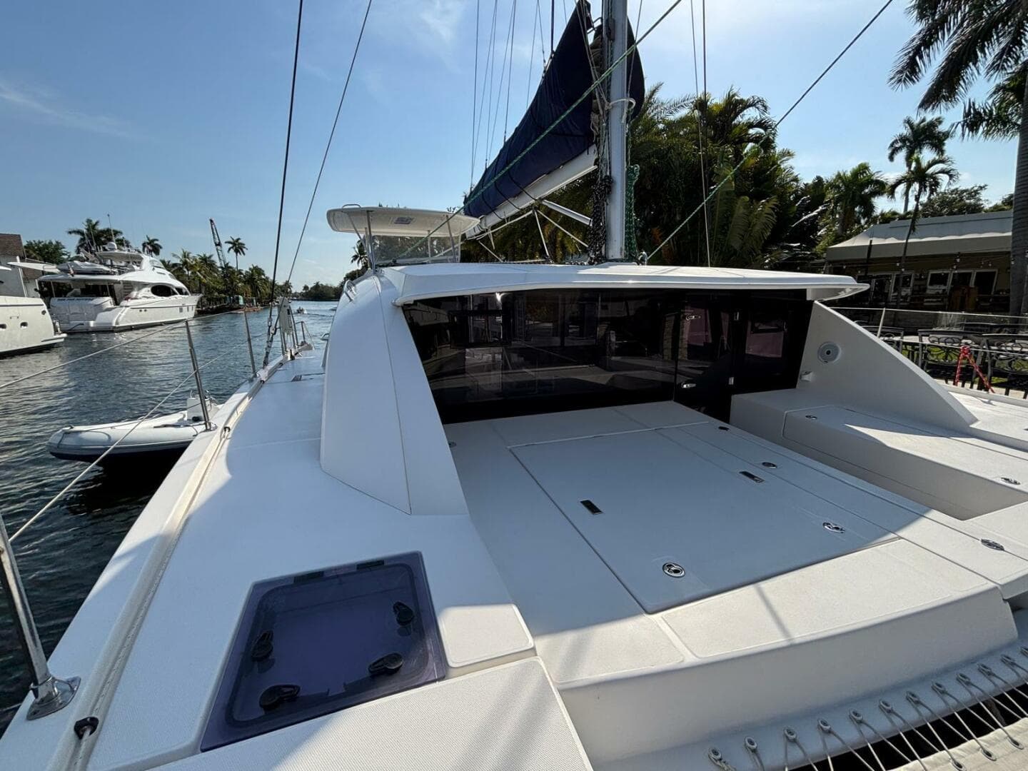 2019-leopard-40-sail-9726073-20250325073344748-1_XLARGE.jpg