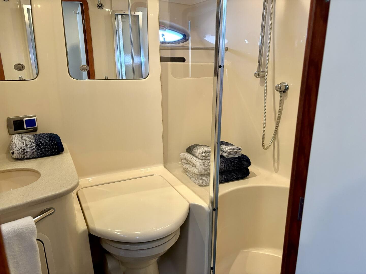 2004 Sea Ray 48 Sedan Bridge