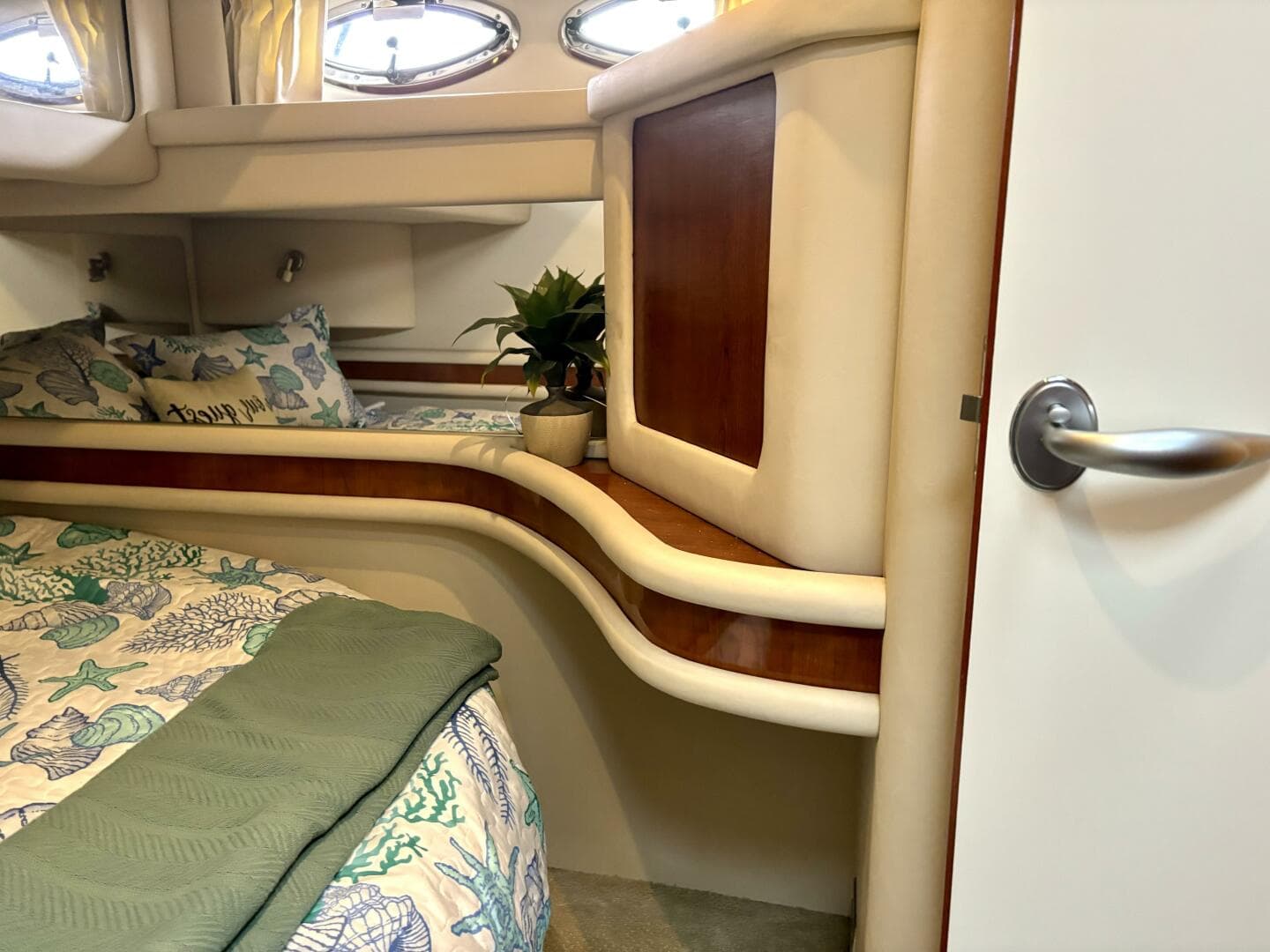 2004 Sea Ray 48 Sedan Bridge