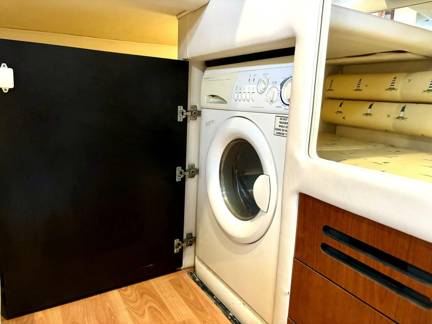 2004 Sea Ray 48 Sedan Bridge