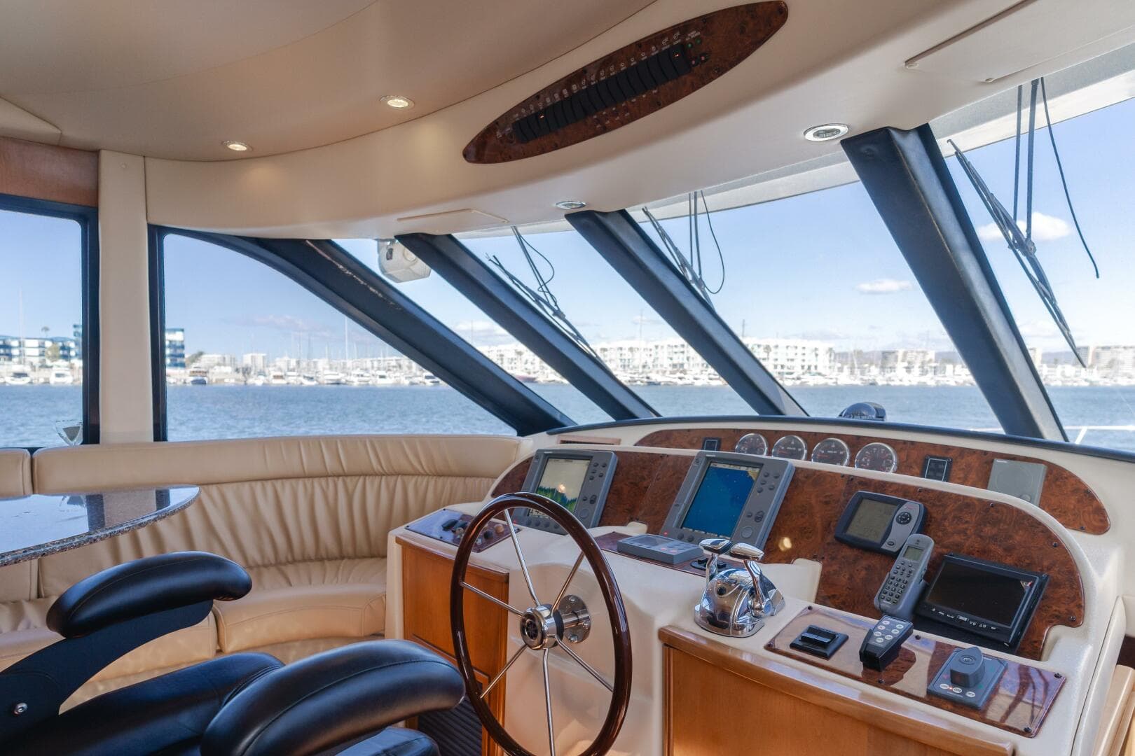 2004 Meridian 540 Pilothouse