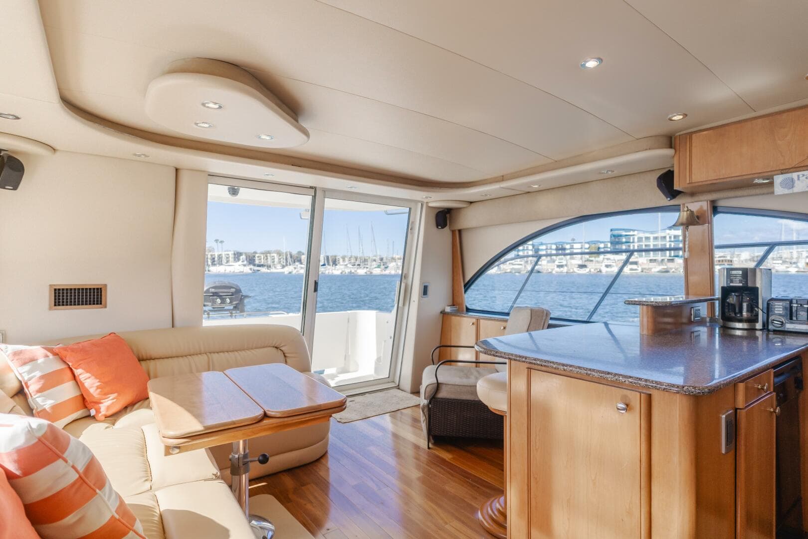 2004 Meridian 540 Pilothouse