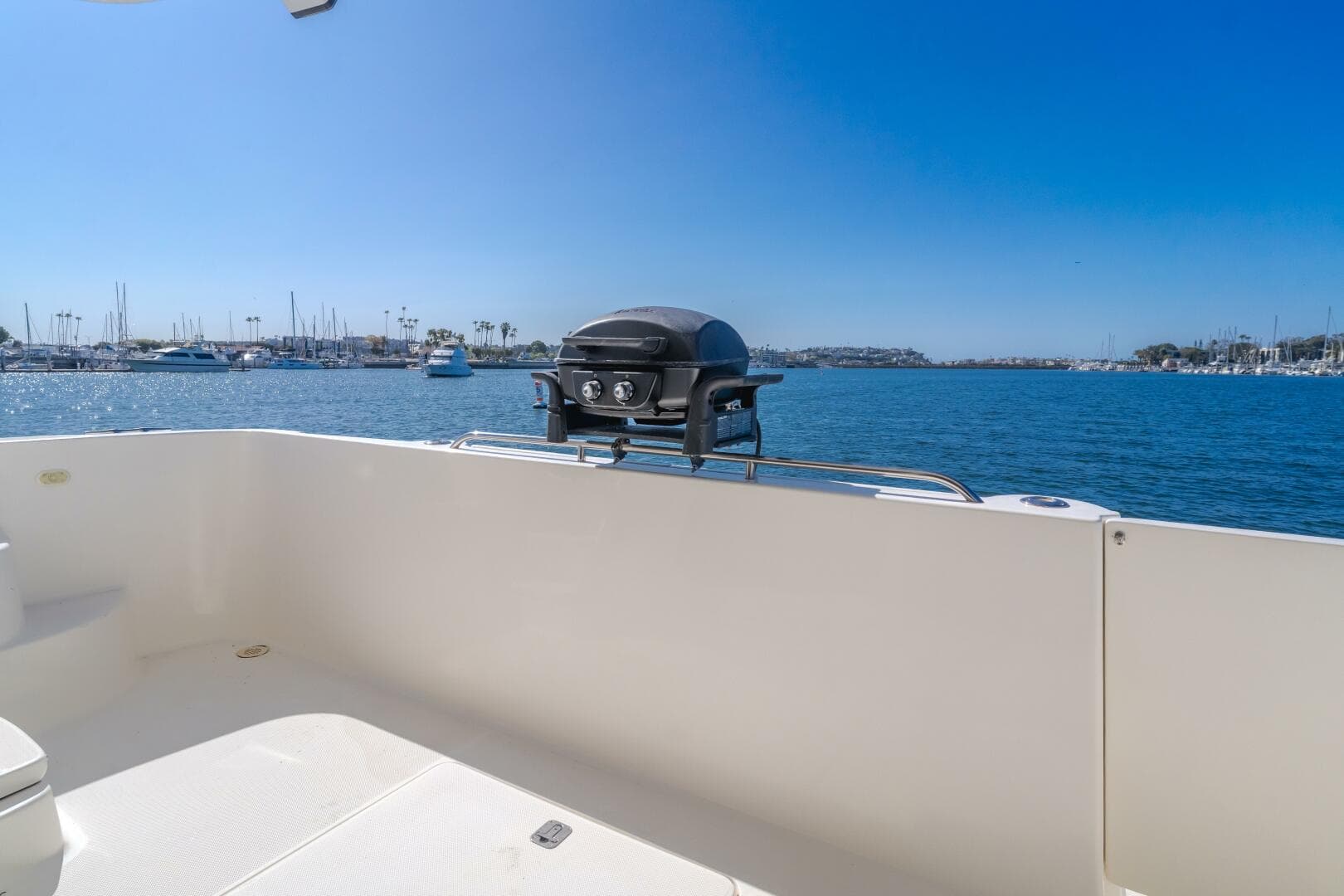 2004 Meridian 540 Pilothouse