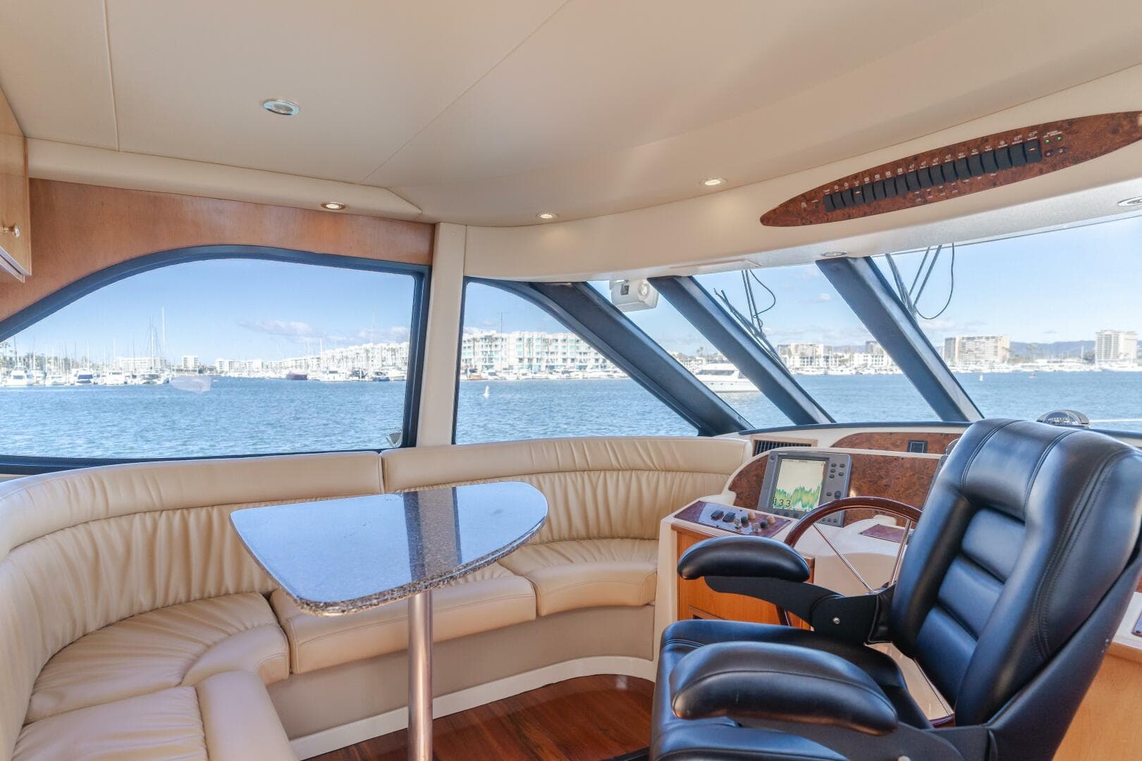 2004 Meridian 540 Pilothouse