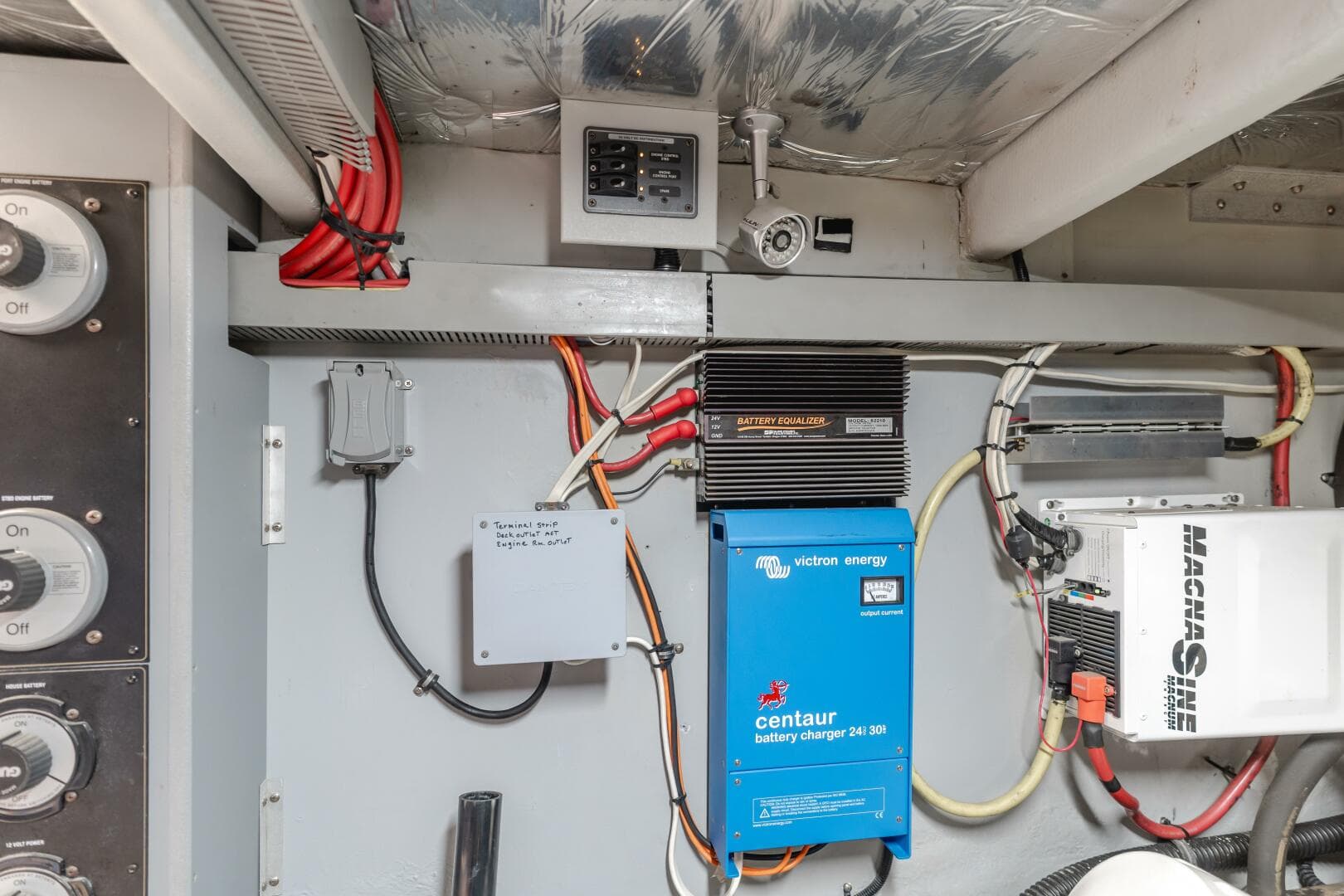 2004 Meridian 540 Pilothouse