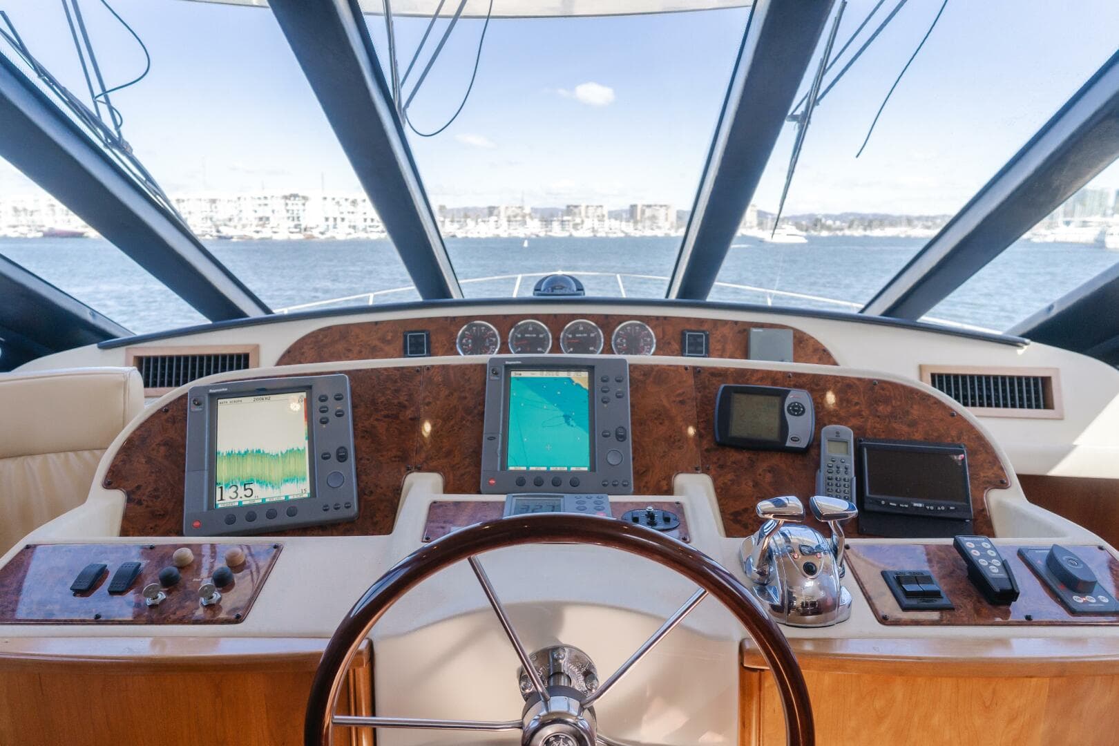 2004 Meridian 540 Pilothouse