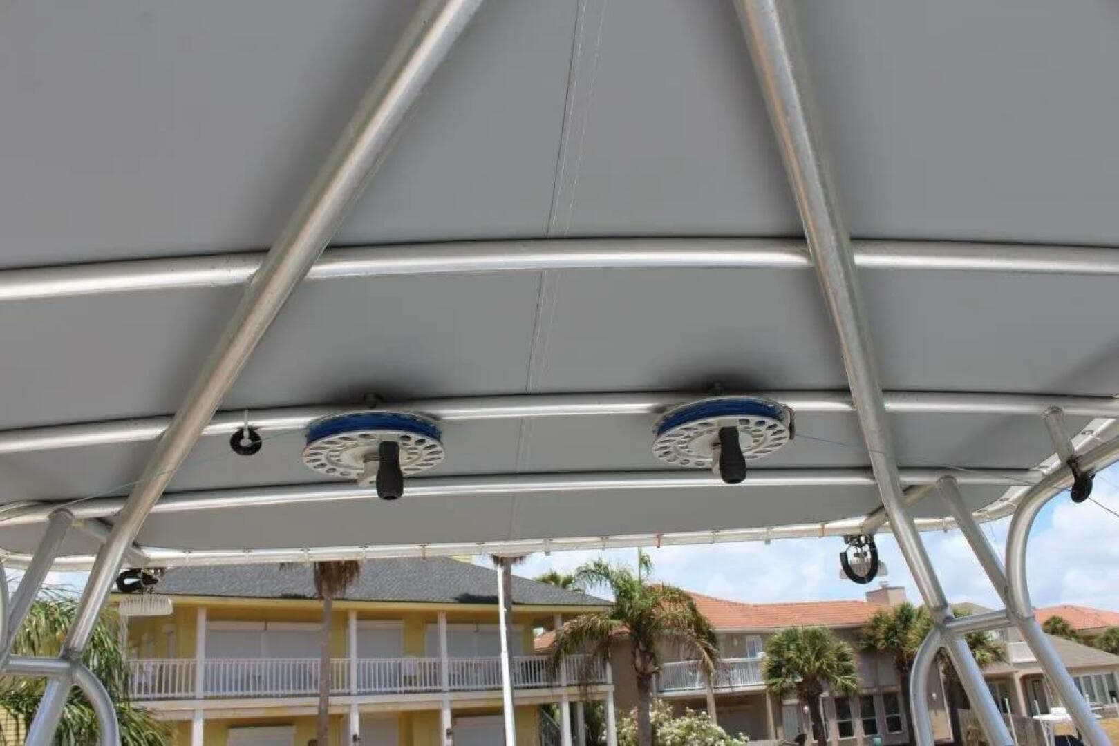 2002 Luhrs Express 36