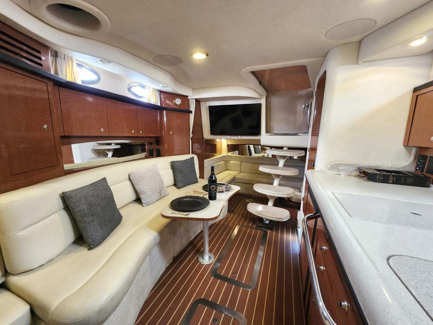 2004 Sea Ray 340 Sundancer