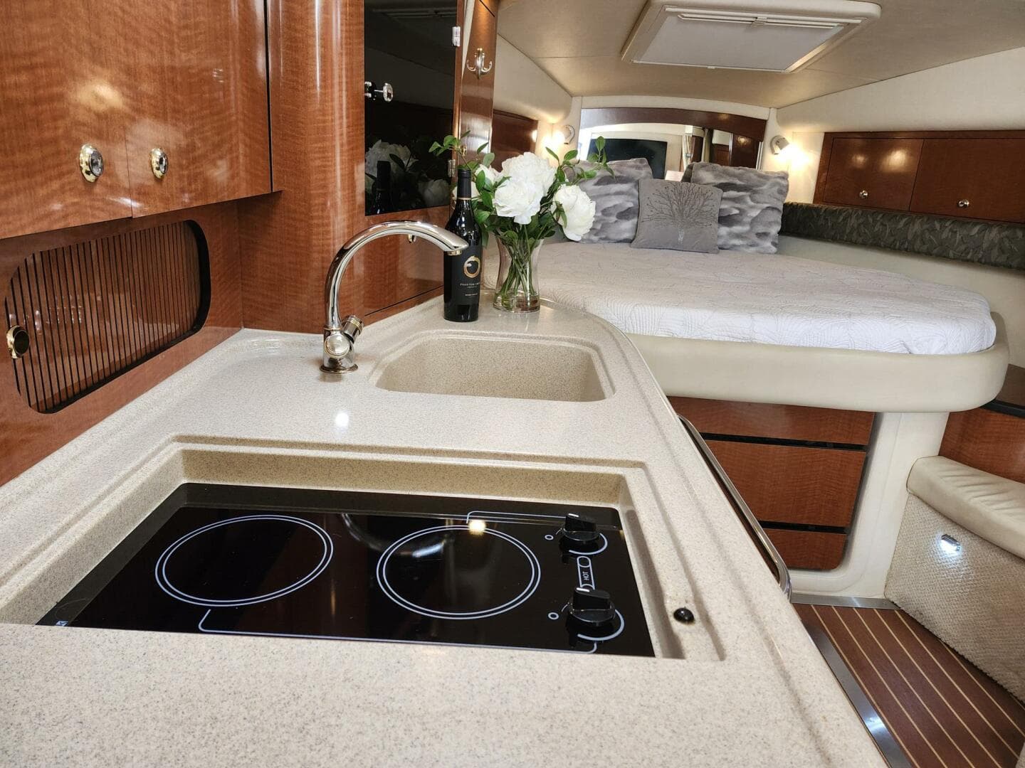 2004 Sea Ray 340 Sundancer