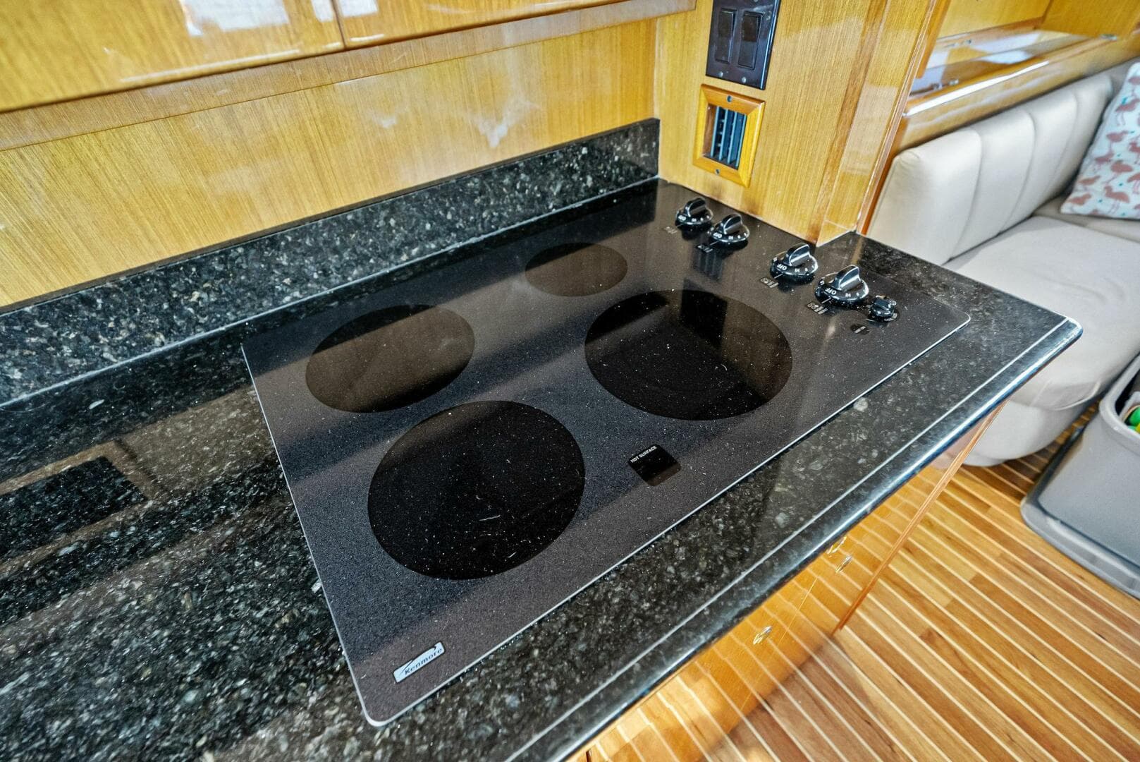 2002 Viking 65 Convertible 'Cajun Queen'