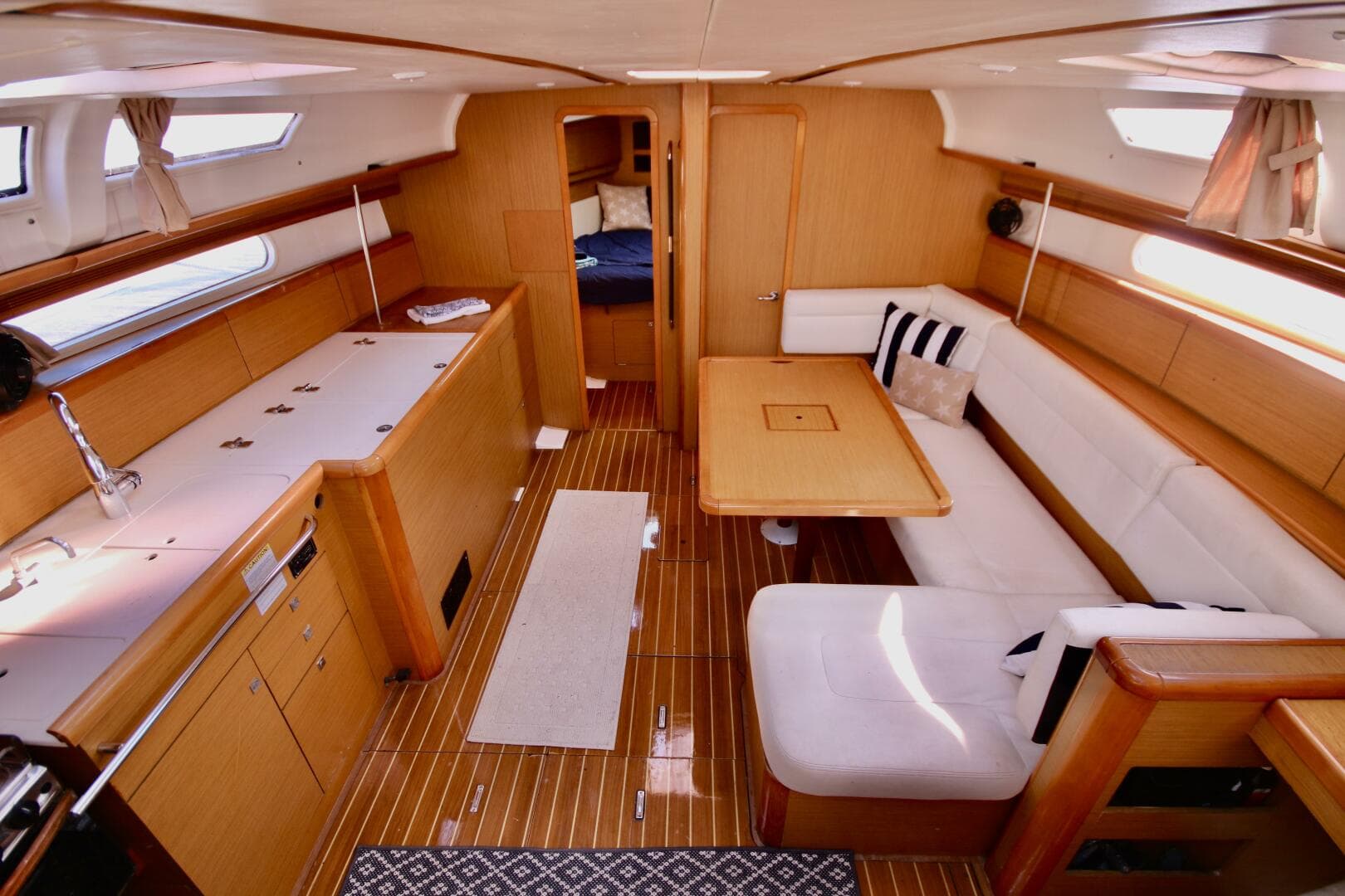 2009 Jeanneau 44i
